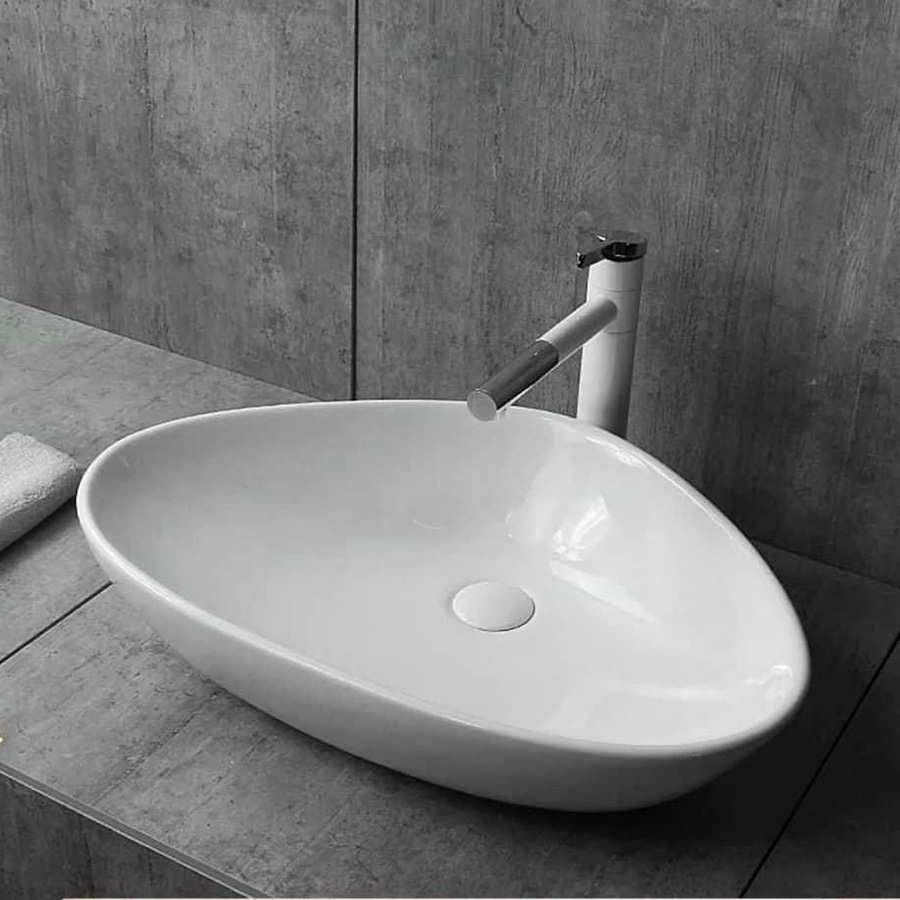 Lavabo đặt bàn hình tam giác cong cạnh tròn - LB124
